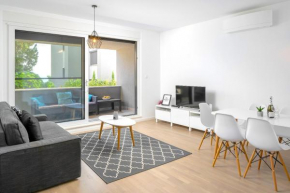 LUX Holiday Apartment on the Beach in Split